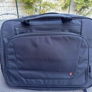 Victorinox Swiss Army computer case. Great condition black.